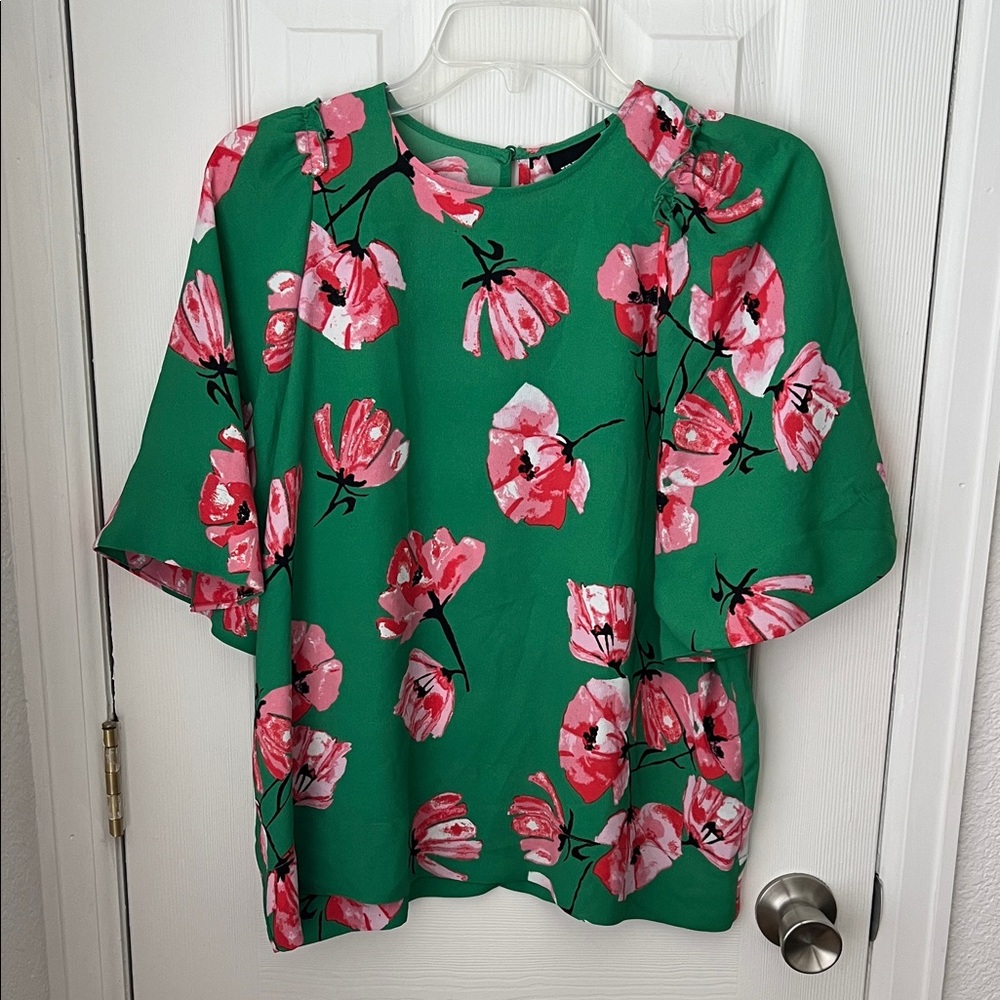 Who What Wear Green Floral Blouse